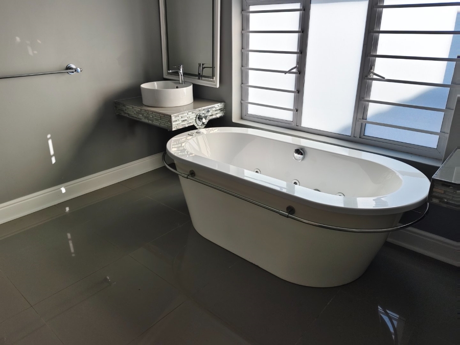 To Let 3 Bedroom Property for Rent in Wellington Central Western Cape